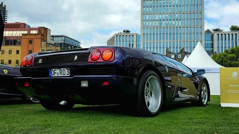 Lamborghini Diablo SE30