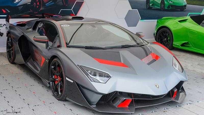 Lamborghini SC18